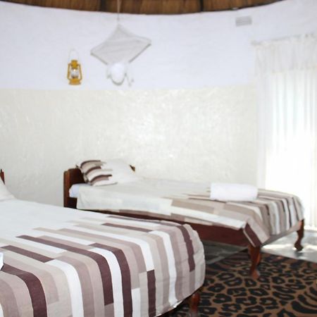 Reed Mat Lodge Лусака Экстерьер фото